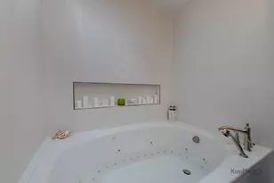 7002 Lorel Ave, Skokie, IL 60077 - Photo 21