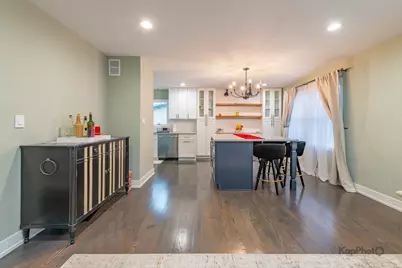 7002 Lorel Avenue, Skokie, IL 60077 - Photo 9