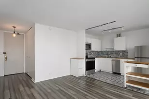 655 W Irving Park Rd, Chicago, IL 60613 - Photo 5