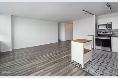 655 W Irving Park Road #3315, Chicago, IL 60613 - Photo 9