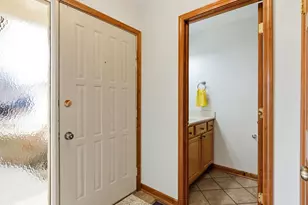 1013 Chatham Pl, Vernon Hills, IL 60061 - Photo 3