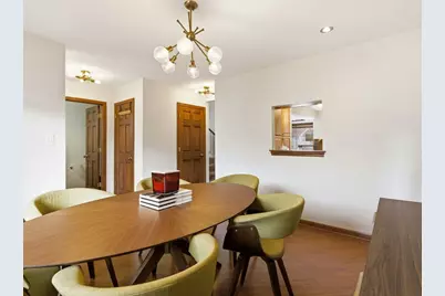 1013 Chatham Place, Vernon Hills, IL 60061 - Photo 5