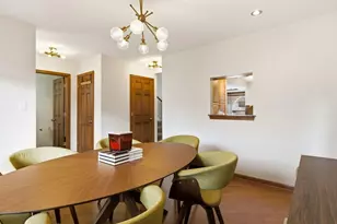 1013 Chatham Pl, Vernon Hills, IL 60061 - Photo 5