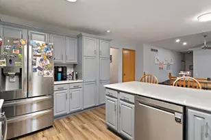 704 E 6th St, Coal Valley, IL 61240 - Photo 17