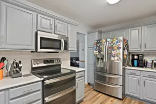 704 E 6th St, Coal Valley, IL 61240 - Photo 15
