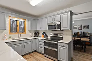 704 E 6th St, Coal Valley, IL 61240 - Photo 13