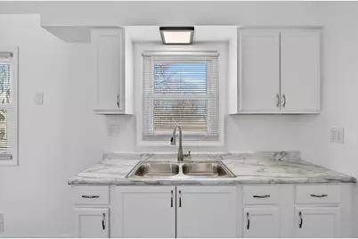 4193 Ardmore Avenue, Rockford, IL 61102 - Photo 9