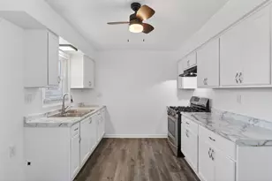 4193 Ardmore Ave, Rockford, IL 61102 - Photo 11