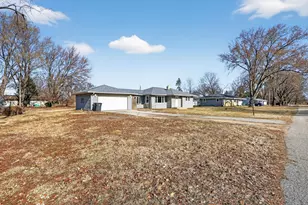 4193 Ardmore Ave, Rockford, IL 61102 - Photo 3