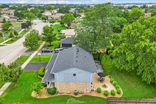 9160 Wheeler Dr, Orland Park, IL 60462 - Photo 5