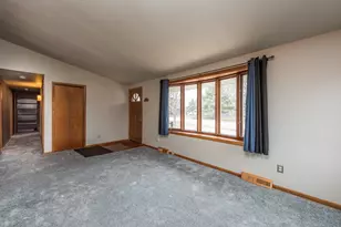 22171 W Pineview Dr, Antioch, IL 60002 - Photo 5