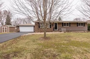 22171 W Pineview Dr, Antioch, IL 60002 - Photo 1