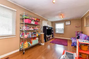 930 Maple Ct, Bartlett, IL 60103 - Photo 11