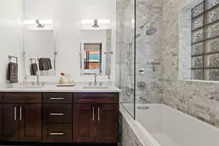 1318 W Fletcher St, Chicago, IL 60657 - Photo 11