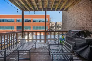 1318 W Fletcher St, Chicago, IL 60657 - Photo 15