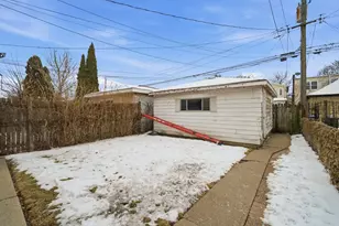 4045 W Nelson St, Chicago, IL 60641 - Photo 25