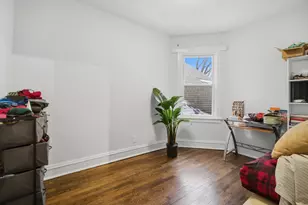 4045 W Nelson St, Chicago, IL 60641 - Photo 11