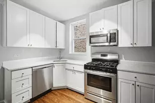 4045 W Nelson St, Chicago, IL 60641 - Photo 17