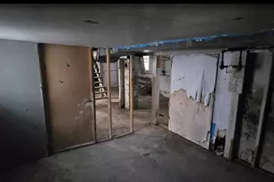 121 W 109th Pl, Chicago, IL 60628 - Photo 7