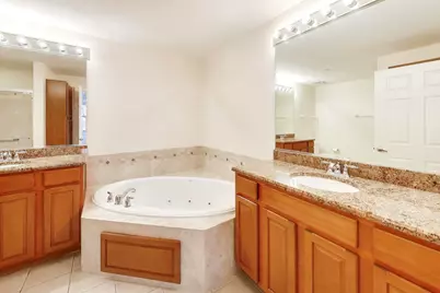 9350 Skokie Boulevard #510, Skokie, IL 60077 - Photo 17