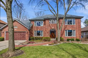 500 Buckingham Pl, Downers Grove, IL 60516 - Photo 1