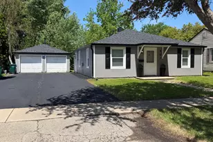 407 E Abe St, Plano, IL 60545 - Photo 1