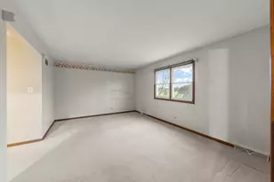 966 W Bauer Rd, Naperville, IL 60563 - Photo 17