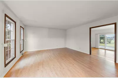 966 W Bauer Road, Naperville, IL 60563 - Photo 5