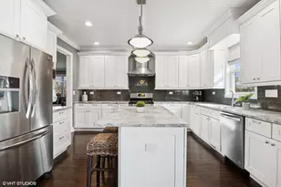 374 N Myrtle Ave, Elmhurst, IL 60126 - Photo 19