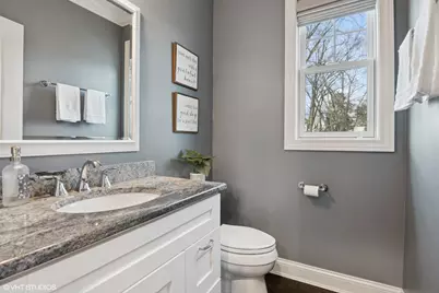 374 N Myrtle Avenue, Elmhurst, IL 60126 - Photo 31