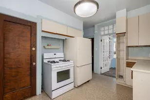 2542 W Coyle Ave, Chicago, IL 60645 - Photo 15