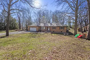 107 Kiowa Ct, Loda, IL 60948 - Photo 1