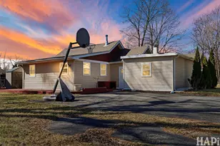 42522 N Lake Ave, Antioch, IL 60002 - Photo 1