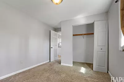 42522 N Lake Avenue, Antioch, IL 60002 - Photo 9