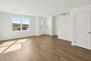 2310 Noble Ln, Yorkville, IL 60560 - Photo 3