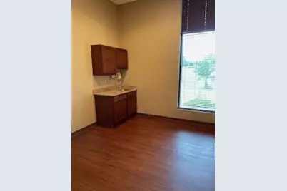 2127 Midlands Drive #204, Sycamore, IL 60178 - Photo 11