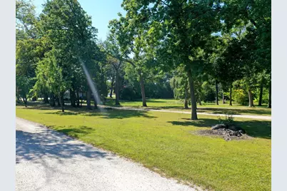 18238 W Gages Lake Road, Grayslake, IL 60030 - Photo 9