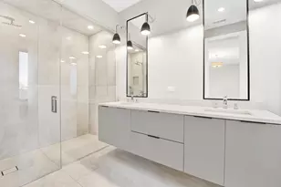 3352 N Ashland Ave, Chicago, IL 60657 - Photo 21