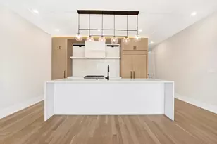 3352 N Ashland Ave, Chicago, IL 60657 - Photo 5