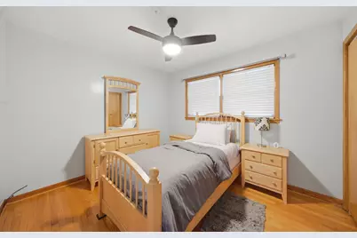 2049 N Kildare Avenue, Chicago, IL 60639 - Photo 15