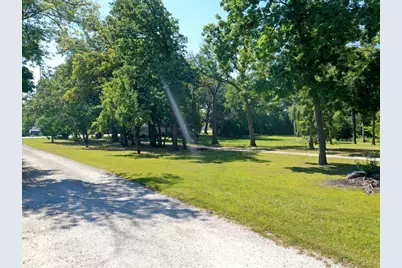 18238 W Gages Lake Road, Grayslake, IL 60030 - Photo 9