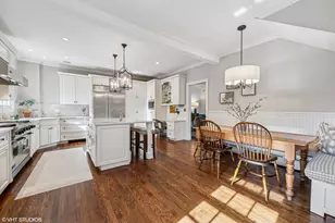 560 Elm St, Winnetka, IL 60093 - Photo 9