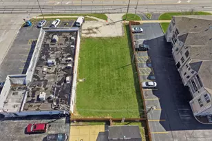 8404 S Roberts Rd, Justice, IL 60458 - Photo 3