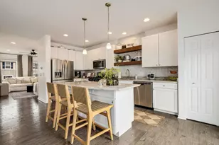 1589 Deer Pointe Dr, South Elgin, IL 60177 - Photo 9