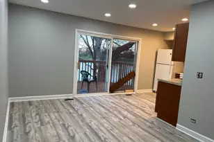 1010 Denham Pl, Schaumburg, IL 60194 - Photo 7