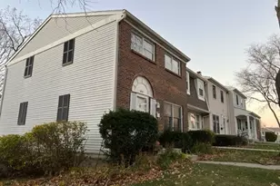 1010 Denham Pl, Schaumburg, IL 60194 - Photo 1