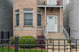 4538 S St Lawrence Ave, Chicago, IL 60653 - Photo 1