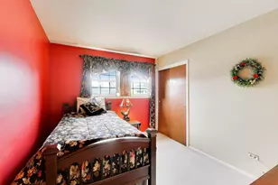 1111 E Greenwood Dr, Mount Prospect, IL 60056 - Photo 25