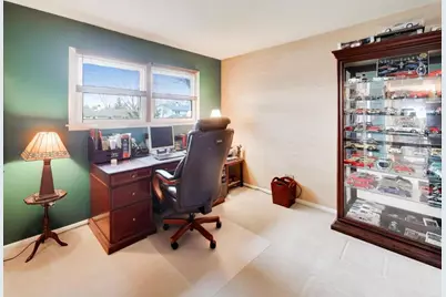 1111 E Greenwood Drive, Mount Prospect, IL 60056 - Photo 17