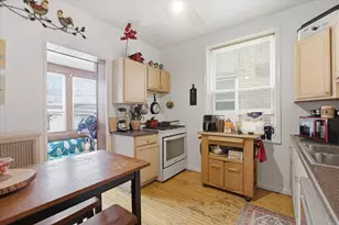 2318 W Addison St, Chicago, IL 60618 - Photo 23